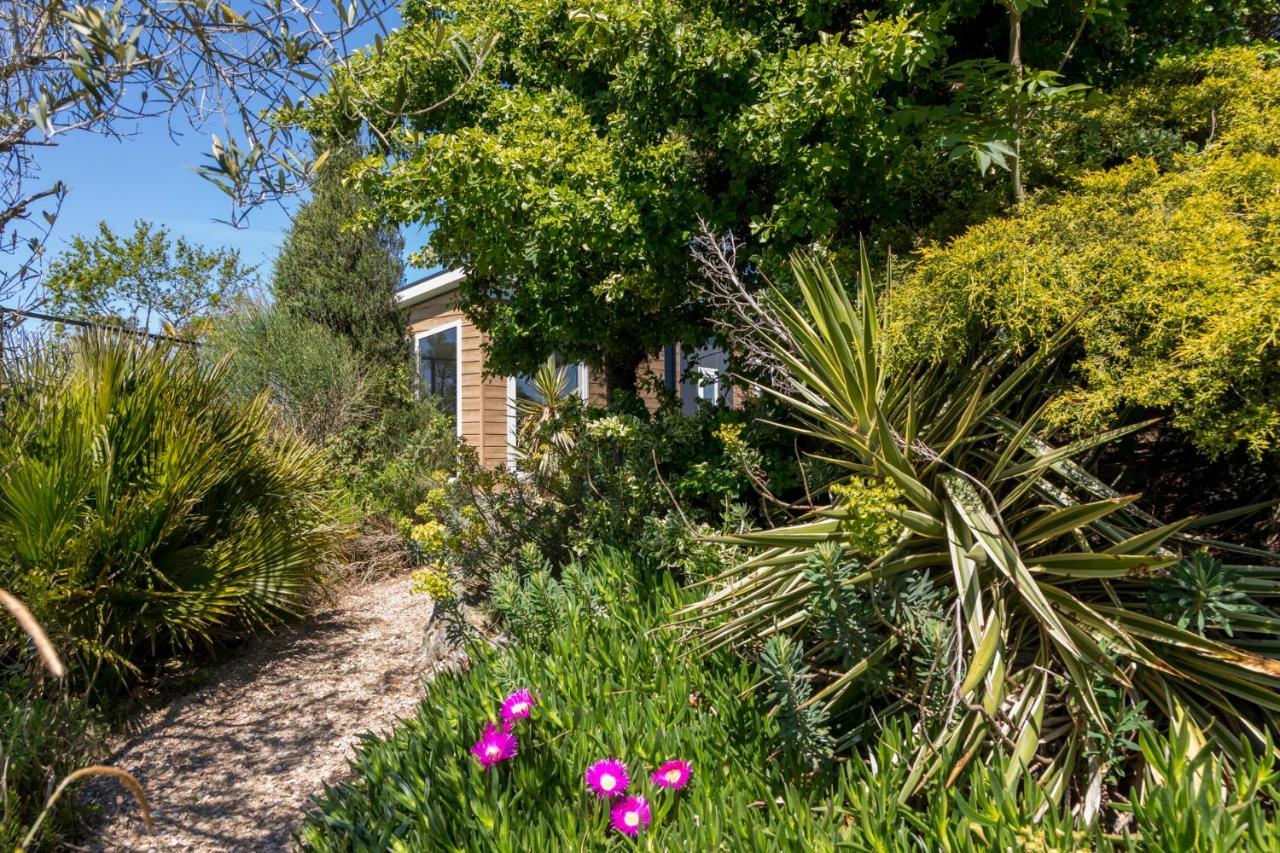 Welcome In - Vakantiepark Fort Den Haak Vrouwenpolder Exterior foto